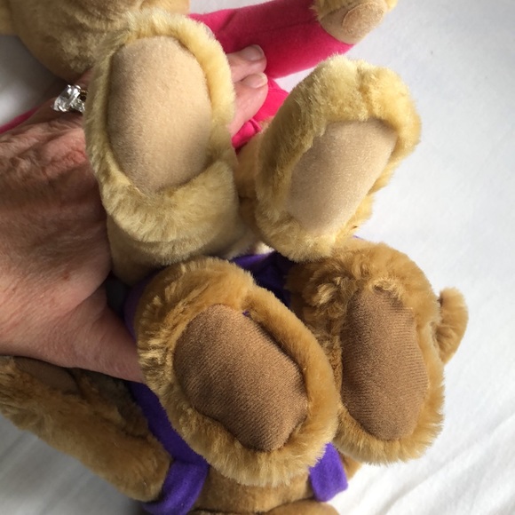 Vintage Hallmark KISS KISS BEAR hand holding couple - Picture 14 of 15